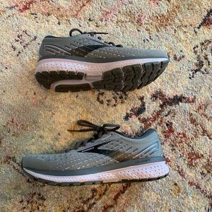 Brooks Ghost Running shoes
